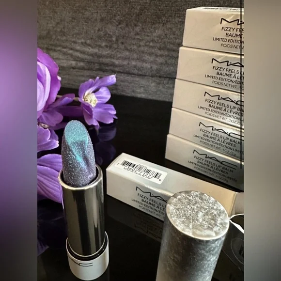 MAC Bizarre Blizzard Fizzy Feels Lip Balm